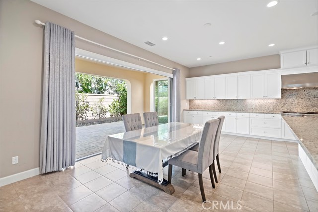 Detail Gallery Image 16 of 61 For 121 Paxton, Irvine,  CA 92620 - 4 Beds | 4/1 Baths