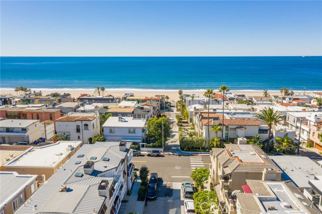 300 7th Street, Manhattan Beach, California 90266, 4 Bedrooms Bedrooms, ,3 BathroomsBathrooms,Residential,Sold,7th,SB24030992