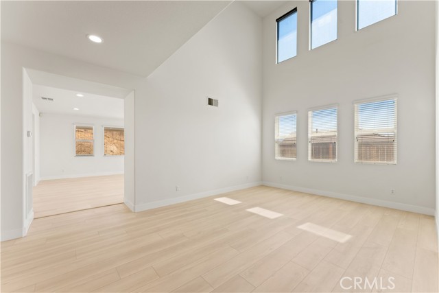 Detail Gallery Image 32 of 41 For 16395 Ridge Field, Riverside,  CA 92503 - 5 Beds | 4 Baths