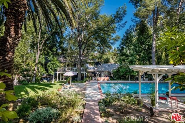 5255 ROUND MEADOW Road, Hidden Hills CA: https://media.crmls.org/medias/777a03c2-a389-42d2-8d26-7d0c4734e346.jpg