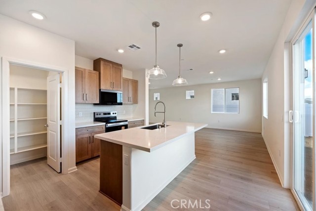 Detail Gallery Image 17 of 22 For 30608 Paul Ln, Winchester,  CA 92596 - 4 Beds | 3 Baths