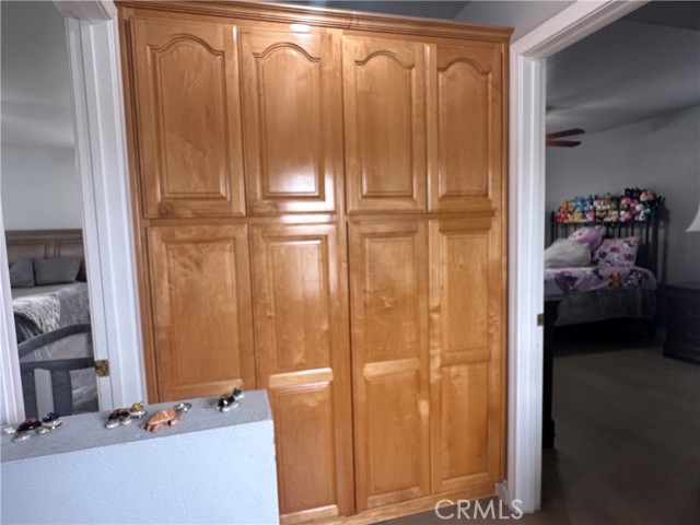 Detail Gallery Image 21 of 44 For 9943 Cedardale Dr, Santa Fe Springs,  CA 90670 - 6 Beds | 3 Baths