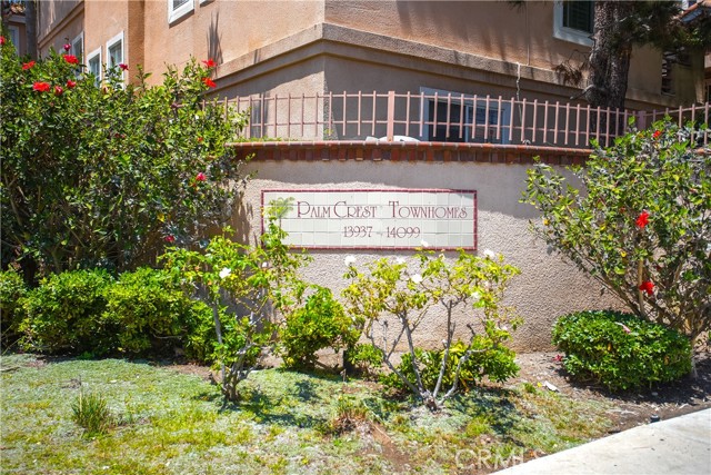 13983 Lemoli Avenue, Hawthorne CA: https://media.crmls.org/medias/777cdd09-2632-46a4-b7d0-d641fc5fb14d.jpg