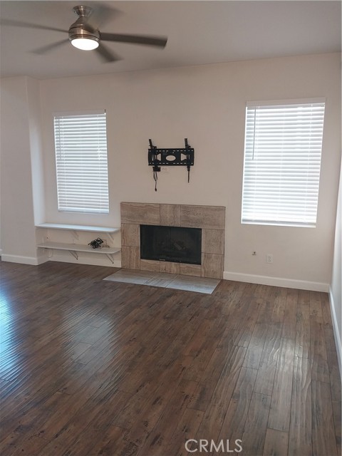 Detail Gallery Image 5 of 18 For 935 Redtail Dr, Corona,  CA 92879 - 4 Beds | 2/1 Baths