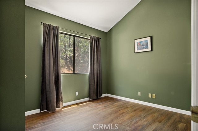 Detail Gallery Image 9 of 19 For 28944 Lassen Dr, Lake Arrowhead,  CA 92352 - 2 Beds | 1 Baths
