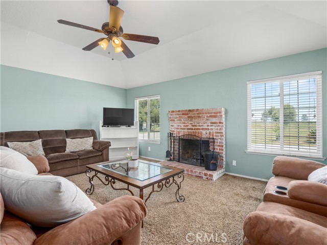 Detail Gallery Image 17 of 45 For 21784 Elmwood Rd, Madera,  CA 93638 - 3 Beds | 2 Baths