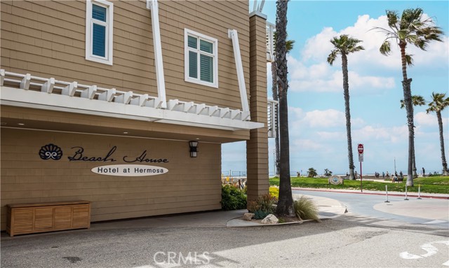 1300 The Strand, Hermosa Beach, California 90254, 1 Bedroom Bedrooms, ,1 BathroomBathrooms,Residential,Sold,The Strand,SB23083557