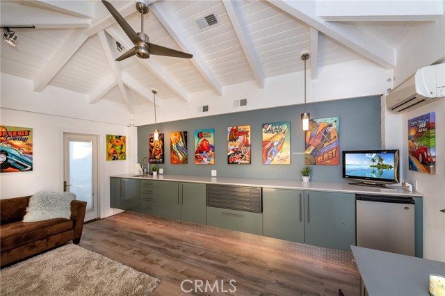 777ed166 Bc16 4c16 B6a0 1cf7edd294e7