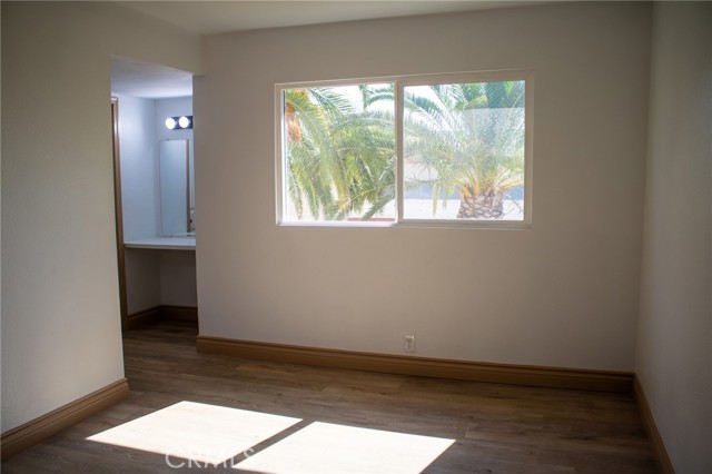 347 N Eucalyptus Avenue, Rialto CA: https://media.crmls.org/medias/777f4d05-2608-430e-a3e0-880aef75de76.jpg