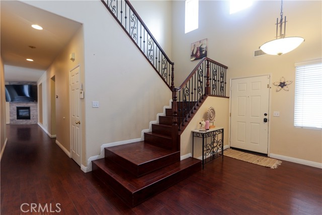 17581 Cedarwood Drive, Riverside CA: https://media.crmls.org/medias/77802586-4788-4108-8ff8-f82d1f580ceb.jpg