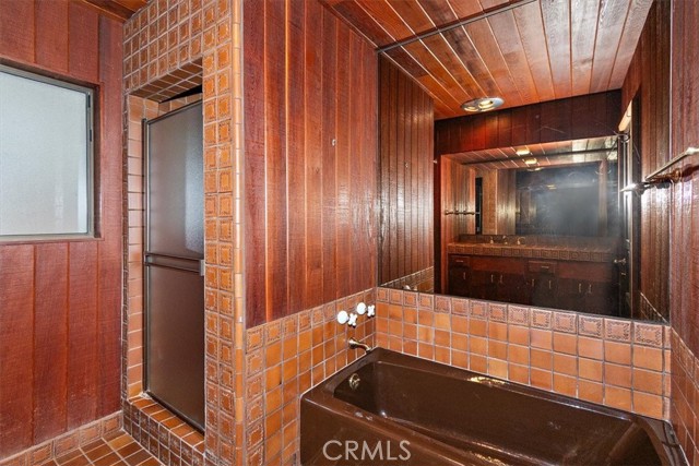 29240 Palos Verdes Drive East, Rancho Palos Verdes CA: https://media.crmls.org/medias/77807e01-a1e0-4b32-8547-6c3c01278085.jpg