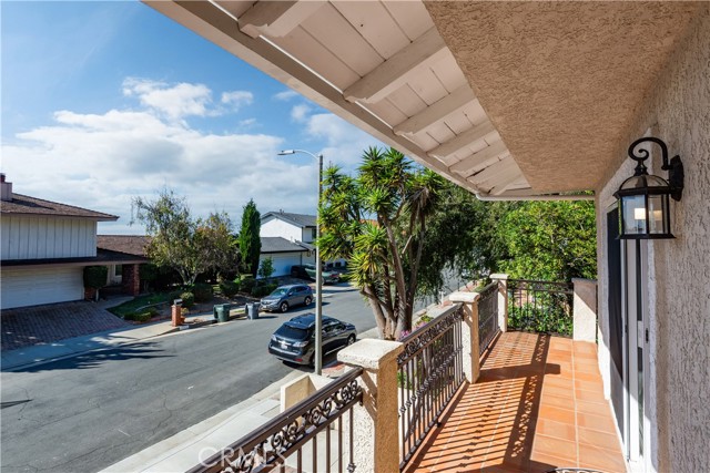 Detail Gallery Image 10 of 36 For 3554 Seaglen, Rancho Palos Verdes,  CA 90275 - 4 Beds | 2/1 Baths