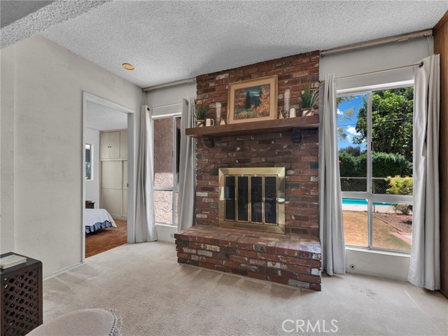 Detail Gallery Image 7 of 32 For 9952 Noble Ave, –,  CA 91345 - 4 Beds | 2 Baths