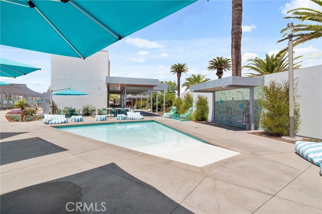 175 Cadence, Irvine CA: https://media.crmls.org/medias/77815d01-5918-47cb-9242-c75a940d016f.jpg