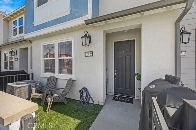 Detail Gallery Image 3 of 39 For 16025 Main St, Chino,  CA 91708 - 3 Beds | 2/1 Baths