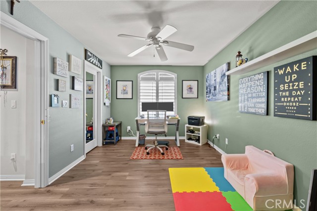 Detail Gallery Image 30 of 56 For 21736 Redwood Canyon, Saugus,  CA 91390 - 4 Beds | 4 Baths