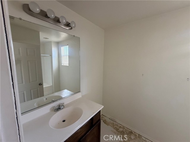 Detail Gallery Image 33 of 50 For 14577 Crossing, Victorville,  CA 92394 - 3 Beds | 2/1 Baths