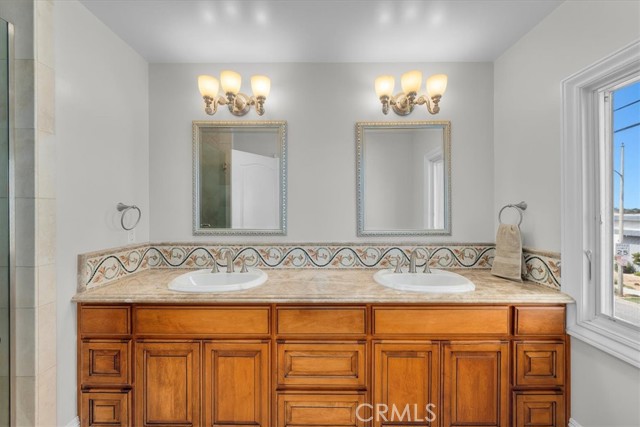 Upstairs Bathroom 1 Dual Sinks