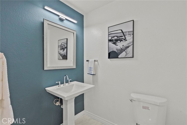 Detail Gallery Image 21 of 44 For 9549 Gladbeck, Northridge,  CA 91324 - 5 Beds | 2/1 Baths