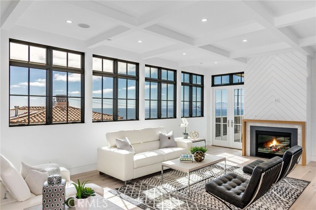428 36th Street, Manhattan Beach, California 90266, 4 Bedrooms Bedrooms, ,2 BathroomsBathrooms,Residential,Sold,36th,SB21138649