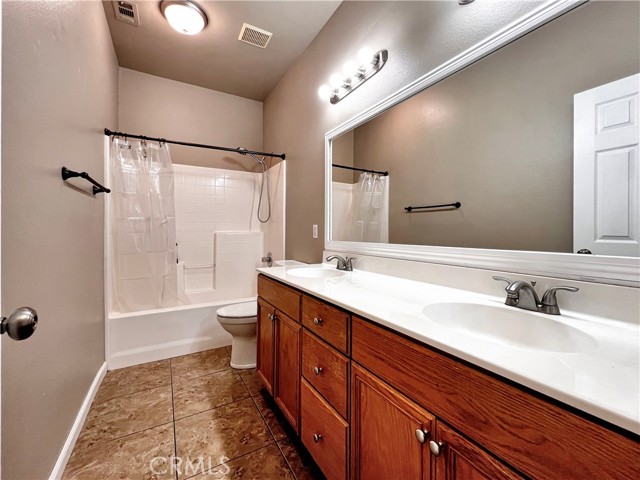 Detail Gallery Image 9 of 11 For 15051 Rocking Horse Ct, Lake Elsinore,  CA 92530 - 4 Beds | 2 Baths