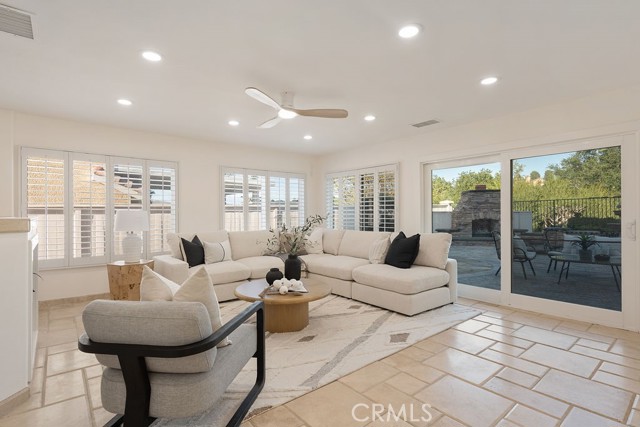 Detail Gallery Image 4 of 58 For 1222 S Silver Star Way, Anaheim Hills,  CA 92808 - 5 Beds | 3/1 Baths