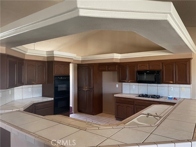 Detail Gallery Image 2 of 22 For 11772 Mountain Rd #U1-2,  Pinon Hills,  CA 92372 - 5 Beds | 2 Baths