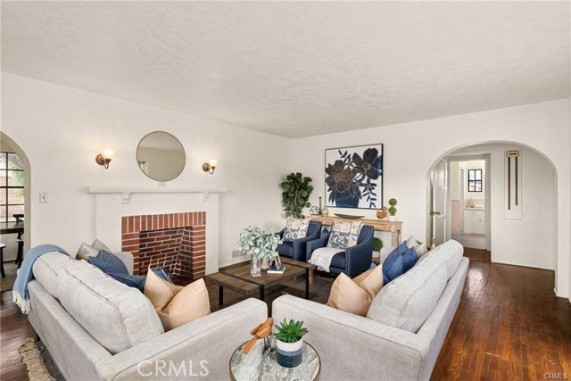 25839 Misson Rd, Loma Linda CA: https://media.crmls.org/medias/778684ca-bcce-4a87-8869-b886a7f3579b.jpg