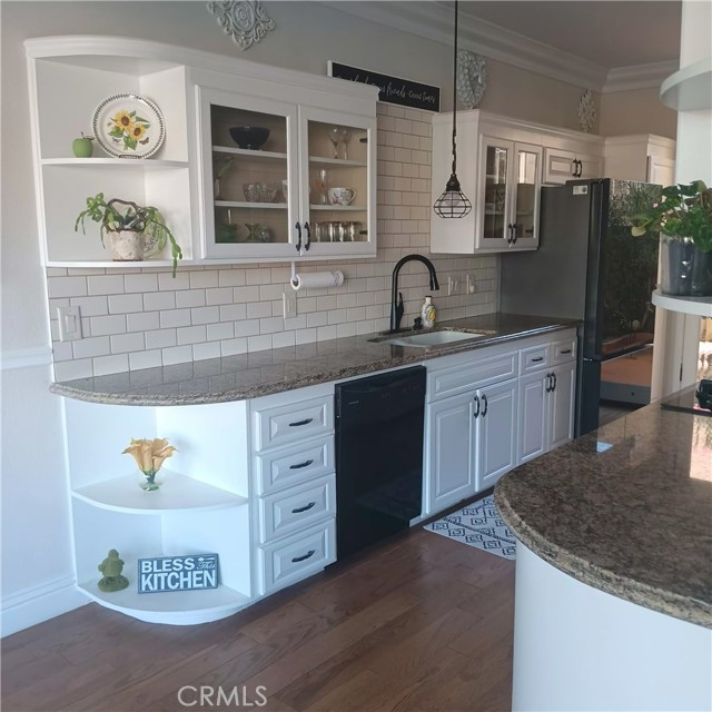 Detail Gallery Image 5 of 25 For 127 Lake Shore Dr, Rancho Mirage,  CA 92270 - 2 Beds | 2/1 Baths