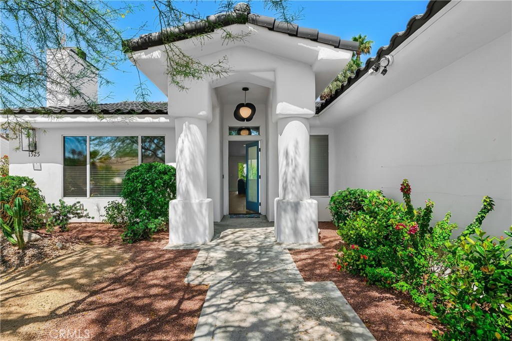 1525 Sonora Court