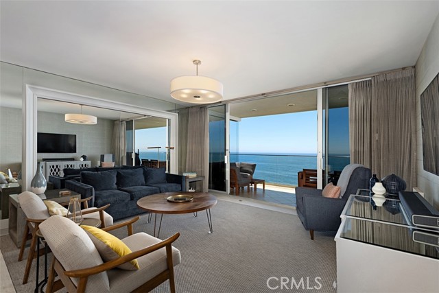 Detail Gallery Image 5 of 43 For 31755 Coast #403,  Laguna Beach,  CA 92651 - 2 Beds | 2 Baths