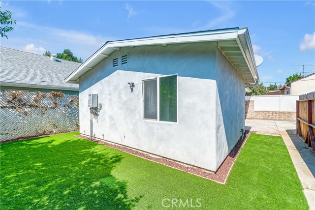 7435 7437 Balcom Avenue, Reseda CA: https://media.crmls.org/medias/7787c2bb-7ffe-4107-a430-1ea6543dafaa.jpg