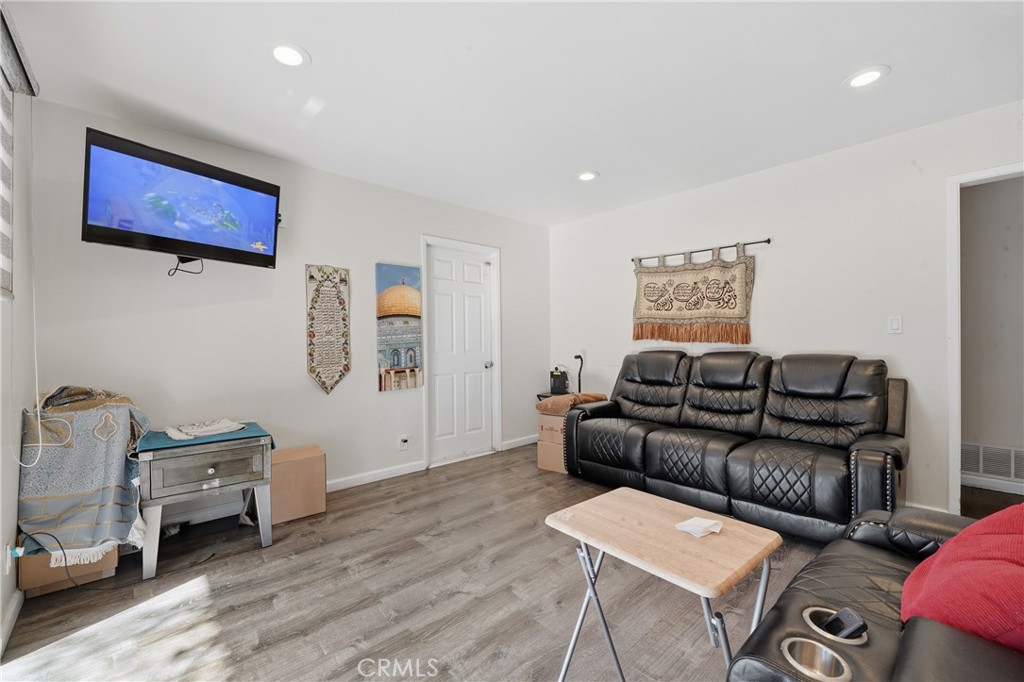 MLS #DW25270630 image #22