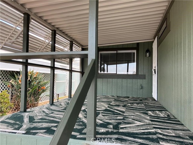 1300 W Menlo Avenue, Hemet CA: https://media.crmls.org/medias/77880c7c-8b72-46c6-be0b-e34ec12e23ab.jpg