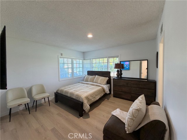 Detail Gallery Image 14 of 19 For 9660 Vanalden, Northridge,  CA 91324 - 5 Beds | 5 Baths