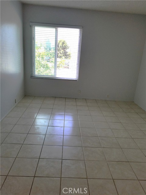 1775 Diamond Street, San Diego CA: https://media.crmls.org/medias/77887236-7e41-4d41-96cc-e5d55f70e4d1.jpg