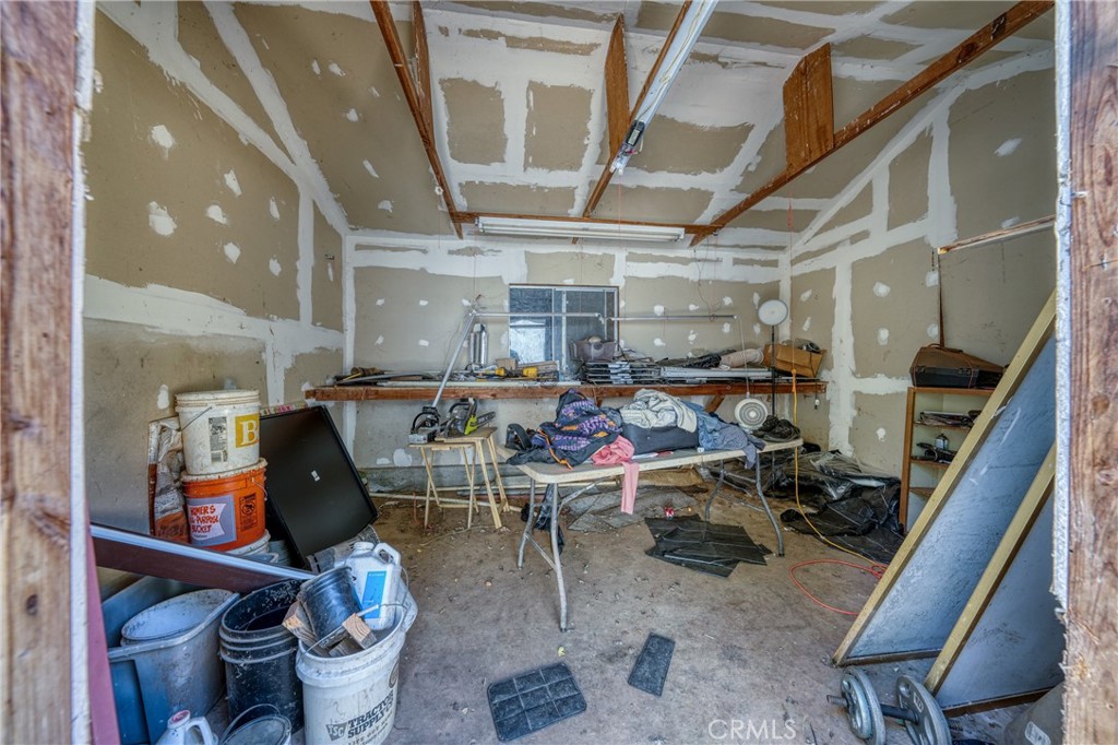https://media.crmls.org/medias/7788dfda-cf28-4c6c-8707-b86cc2778254.jpg?preset=X-Large
