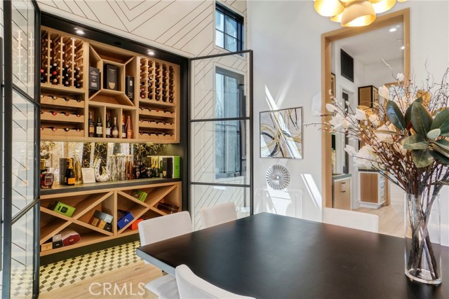 4961 Edgerton Avenue, Encino CA: https://media.crmls.org/medias/7788f6e0-0f23-4fd3-a23e-65fd20ba13e7.jpg