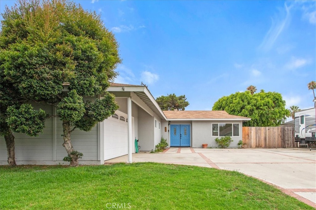 4148 N Santa Lucia Street