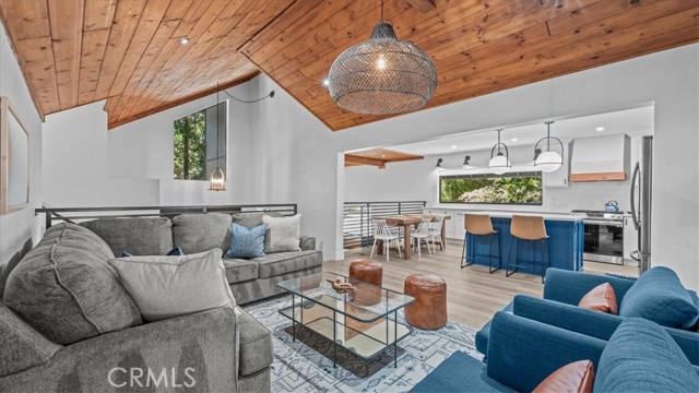 610 Pioneer, Lake Arrowhead, CA 92352