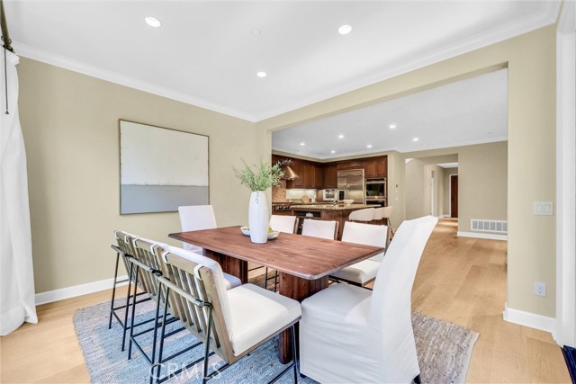 Detail Gallery Image 13 of 74 For 36 Royal Grove, Irvine,  CA 92620 - 4 Beds | 4 Baths