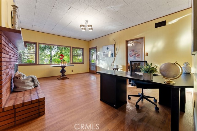 Detail Gallery Image 9 of 50 For 1940 Arroyo Dr, Riverside,  CA 92506 - 4 Beds | 3 Baths