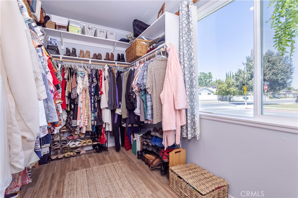 https://media.crmls.org/medias/778b1134-9b22-46bf-b028-6244ba2f96b4.jpg?preset=X-Large
