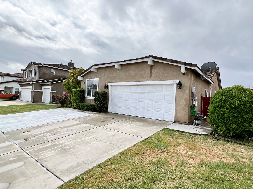 13663 Canyon Crest Way, Eastvale, CA 92880