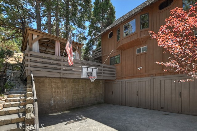 Detail Gallery Image 4 of 65 For 825 Grass Valley Rd, Lake Arrowhead,  CA 92352 - 5 Beds | 5/1 Baths