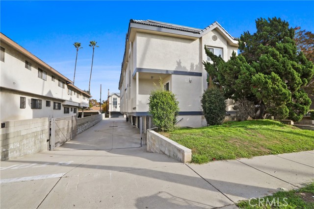 Detail Gallery Image 8 of 8 For 112 N Primrose #C,  Alhambra,  CA 91801 - 2 Beds | 1/1 Baths