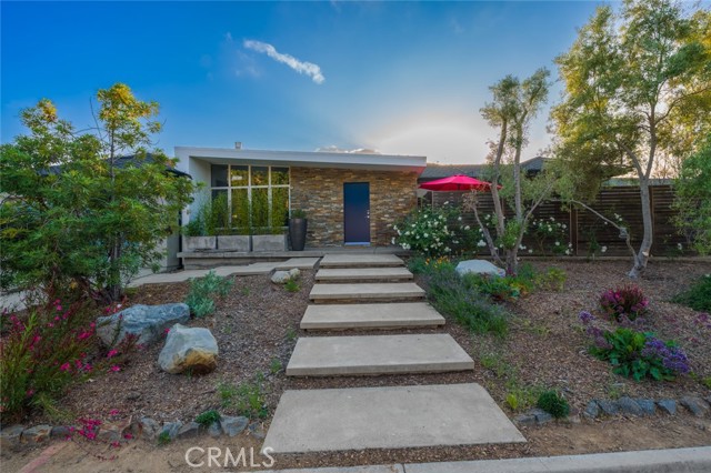 Detail Gallery Image 2 of 68 For 1933 Whittier Ave, Costa Mesa,  CA 92627 - 4 Beds | 2 Baths