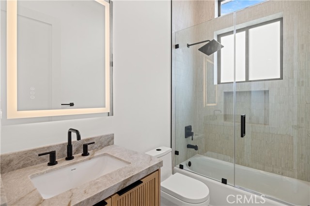 2111 Clark, Redondo Beach, California 90278, 4 Bedrooms Bedrooms, ,5 BathroomsBathrooms,Residential,For Sale,Clark,SB26059150