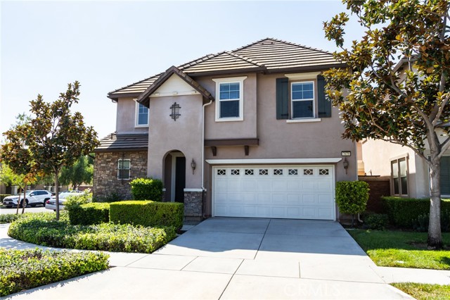 Detail Gallery Image 4 of 74 For 7679 Daphne, Chino,  CA 91708 - 3 Beds | 2/1 Baths