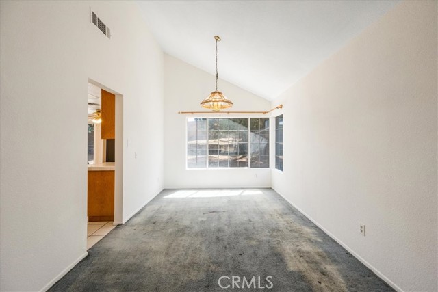 881 Sussex N, San Jacinto CA: https://media.crmls.org/medias/778e51fe-c05d-4a9d-a30f-4d673fac415e.jpg